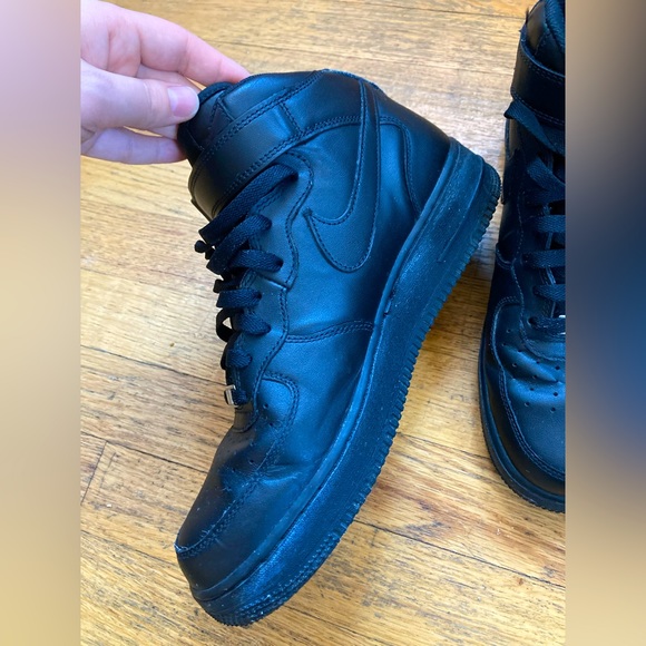 NIKE AIR FORCE 1 Mid Men’s shoes EUC - Picture 2 of 12